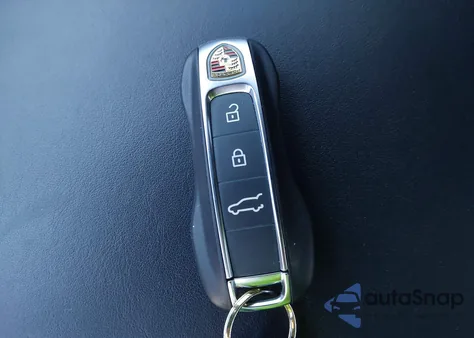 2024 Porsche Cayenne Coupe z USA, uszkodzony, nr VIN WP1BA2AY6RDA52436